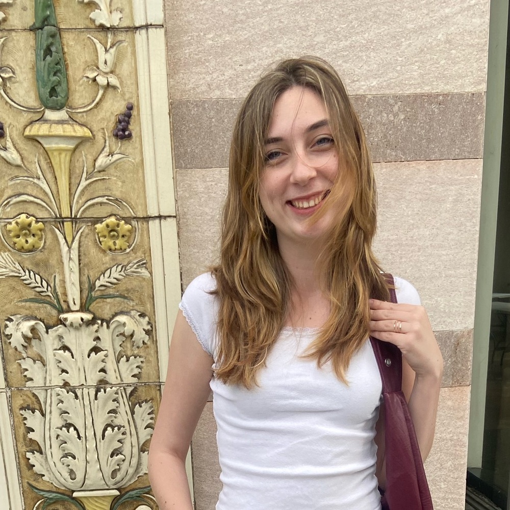 Meet your Posher, Emma